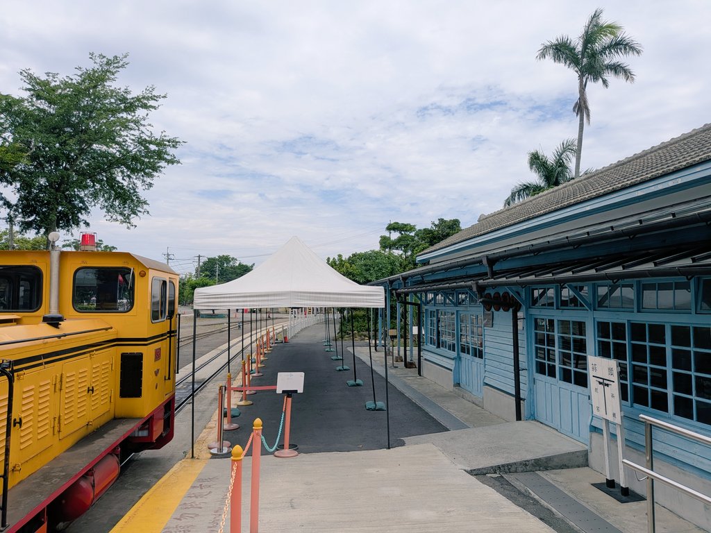 dragon11qq's tweet photo. 台湾糖業鉄道蒜頭駅。
1930年（昭和5年）に建てられた駅舎が残る。
県指定古蹟に指定され、大事に保存されている。 https://t.co/enrtbsz7X7