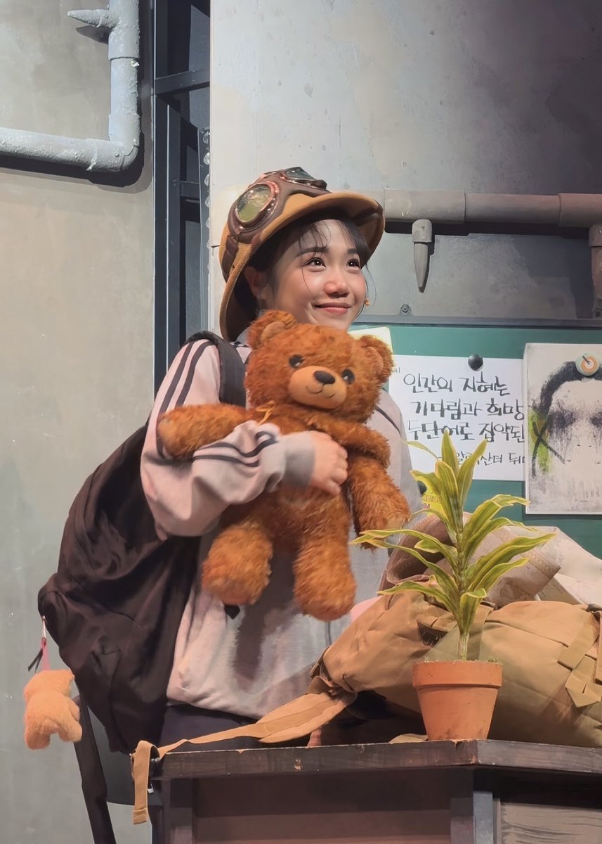 AYLA_Y3's tweet photo. 260617  더 라스트맨

생존자  |  #홍나현

눈에 별이 한가득✨ https://t.co/0in5mZXCtS