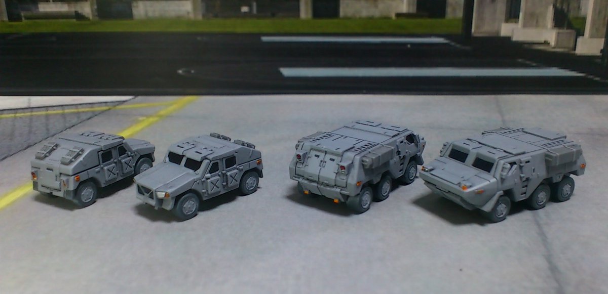 nonsuke_Ns's tweet photo. 30MMの車両セット、とりあえず塗装して仕上げてみました。

まずは無難な感じで色を選んでみました、エグザマクスと並べるといい具合に世界観が広がりますがこれらはあくまで撮影背景に部類するオブジェなので機体か車両どちらかを”主役”として撮らないとなかなかいい写真に決まらなのが難しいですね。 https://t.co/iUreRJPxt2