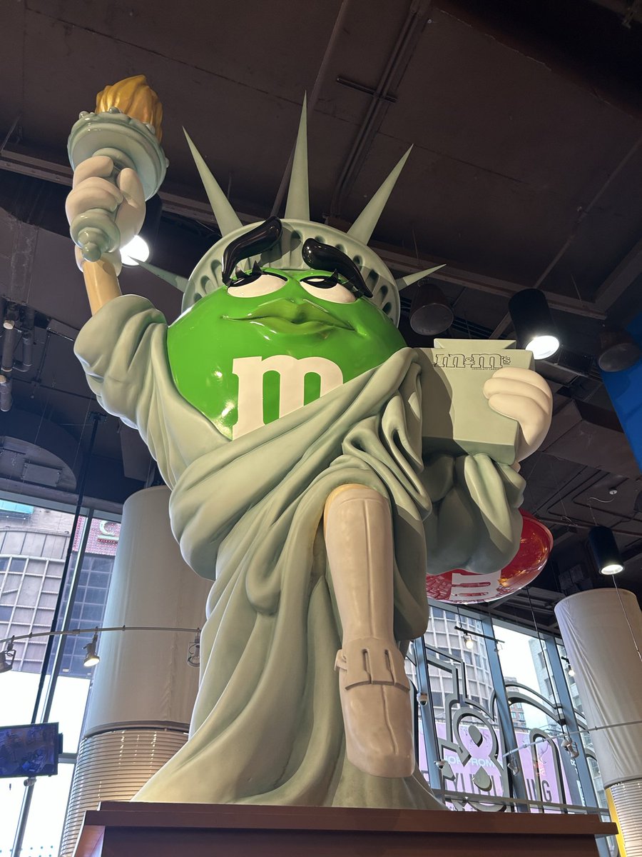 suckonmypp's tweet photo. @wineculer me in new york https://t.co/wKLmKzo7aN