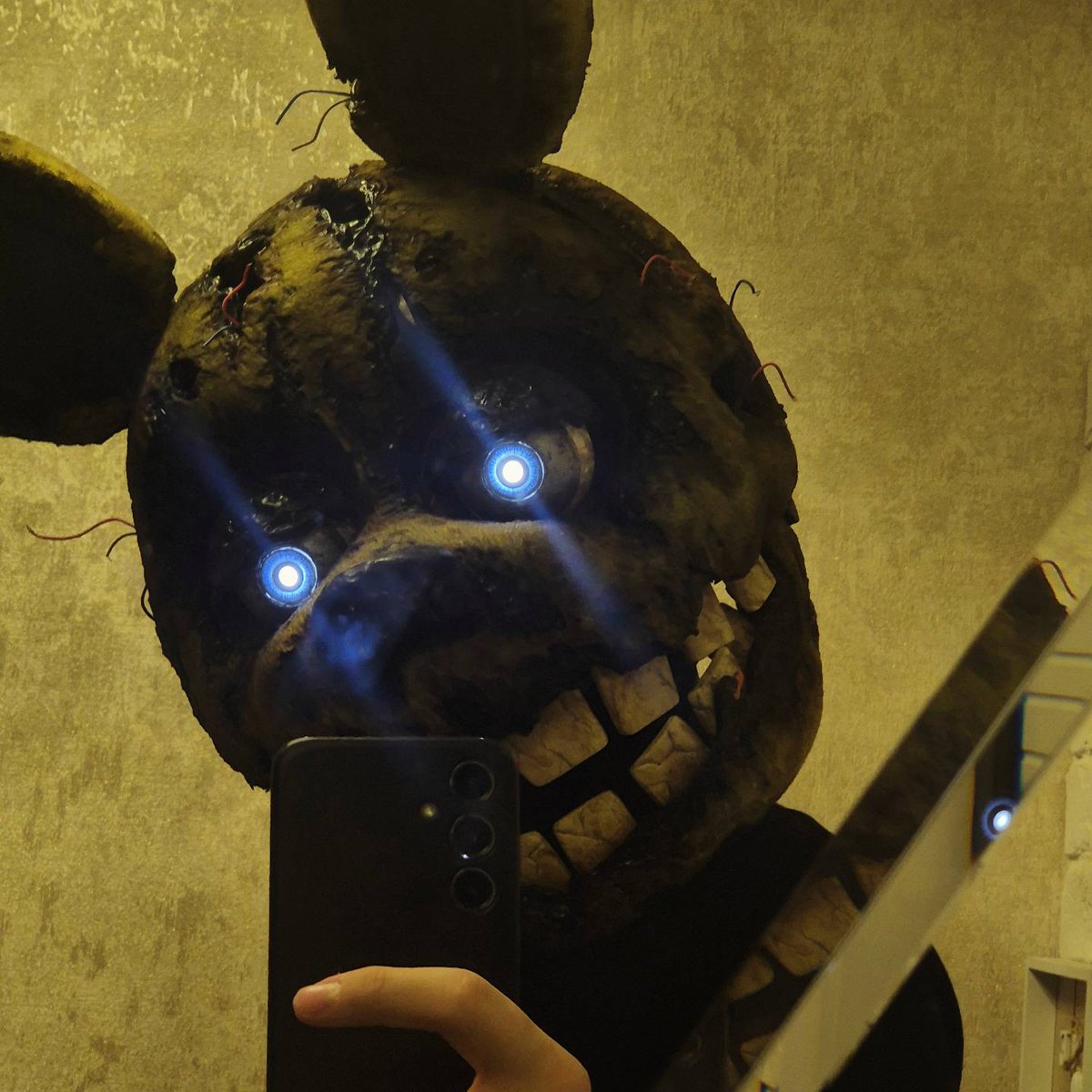 In about two weeks, I made a SPRINGTRAP mask inspired by the prototype ...