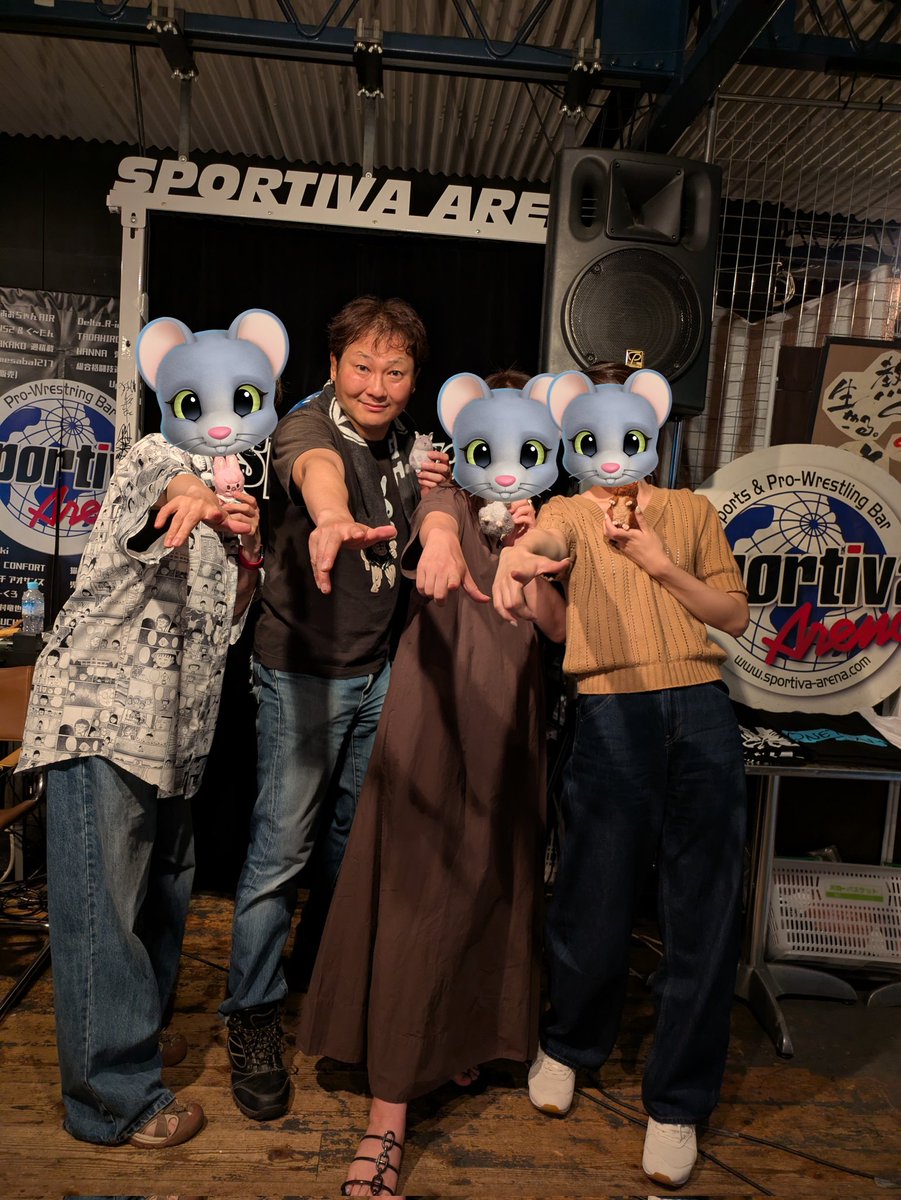 sparkaoki's tweet photo. 昨夜の水プロ。入江の巨体を投げたせいで腰が痛い！
キッドが凄く頑張っていたのに俺が全然フォローできず反省。
自分のデグー友達が観戦に来てくれて試合楽しんでくれたので、まぁ良しとしよう！

＃flashしようぜ
＃水プロ
＃フラッシュキッド
＃スパーク青木
＃デグー
＃degu
＃デグー友達 https://t.co/RR6uepLFzA