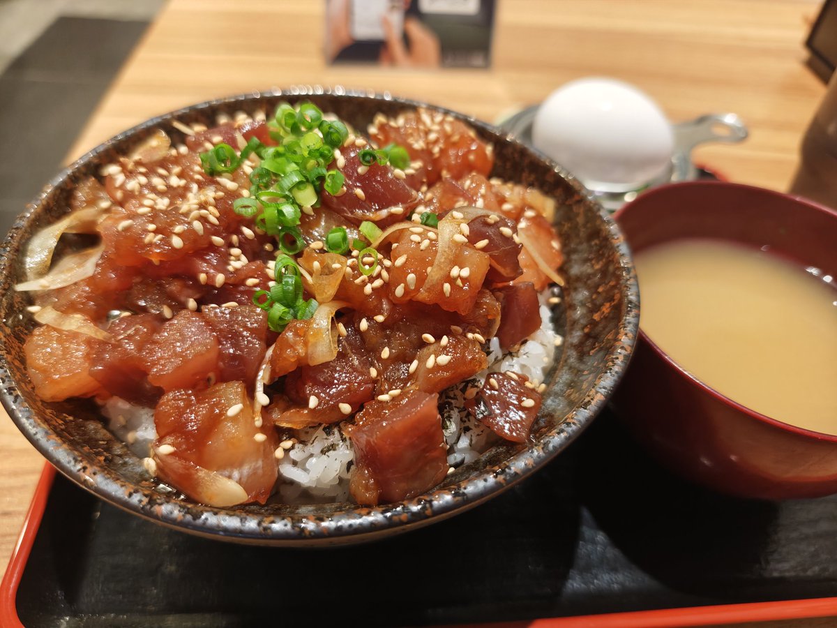 arusutorosan's tweet photo. 疲弊した肉体には、そう……マグロ https://t.co/s2zTqxS7kD