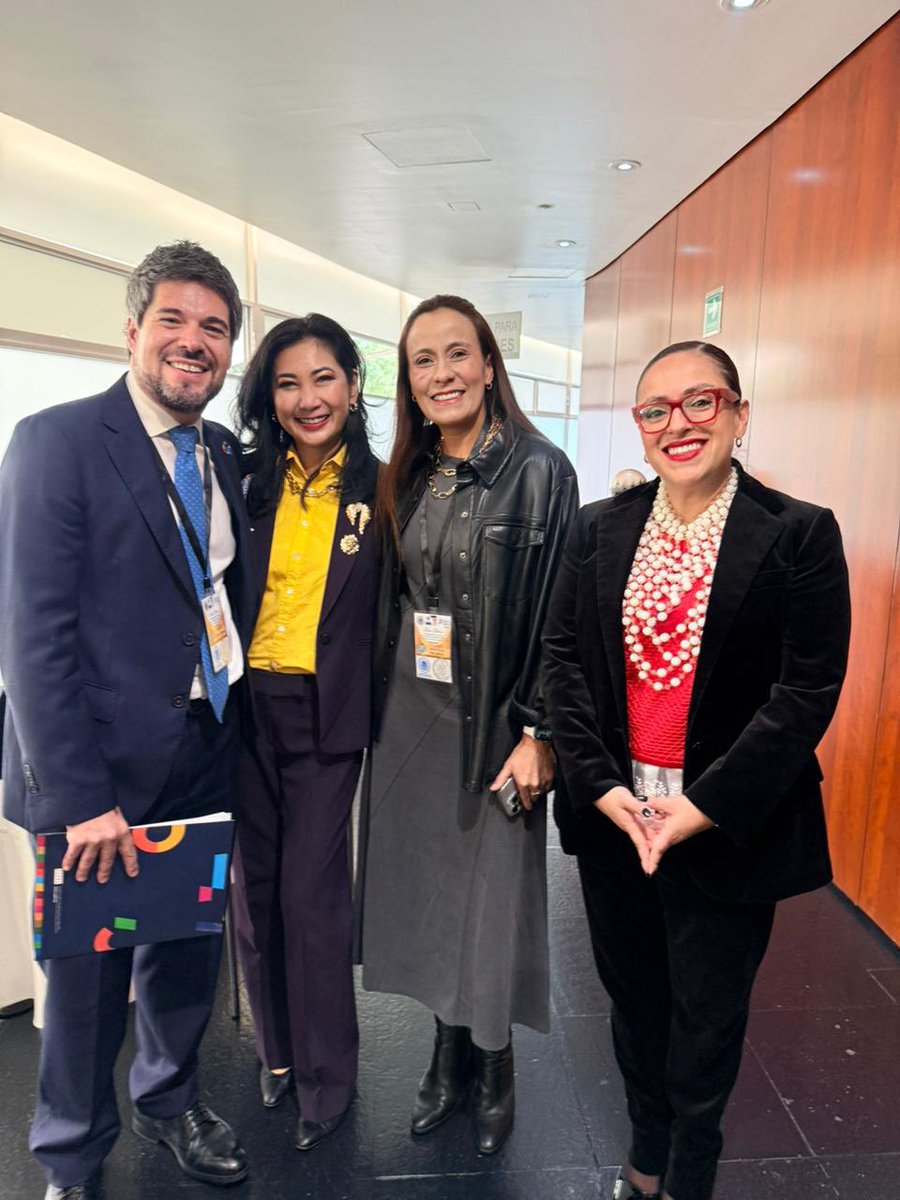 Amaie_Mexico's tweet photo. Asimismo, nos reunimos con @SilviaMorimoto, Titular de @PNUD_Mexico y con @nahueloddone, Jefe de la Unidad de Comercio Internacional y Desarrollo Productivo de la Sede Subregional de la CEPAL México, con quienes tenemos una excelente vinculación institucional. 🧵4/4 https://t.co/QYUuZyMPai