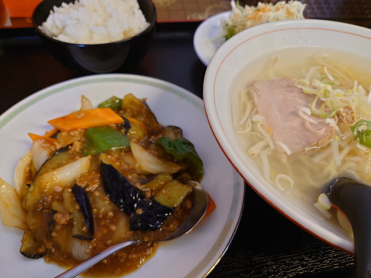 vinylester's tweet photo. ガッツリしたものを食べたかったので https://t.co/E4bV5p4NS1