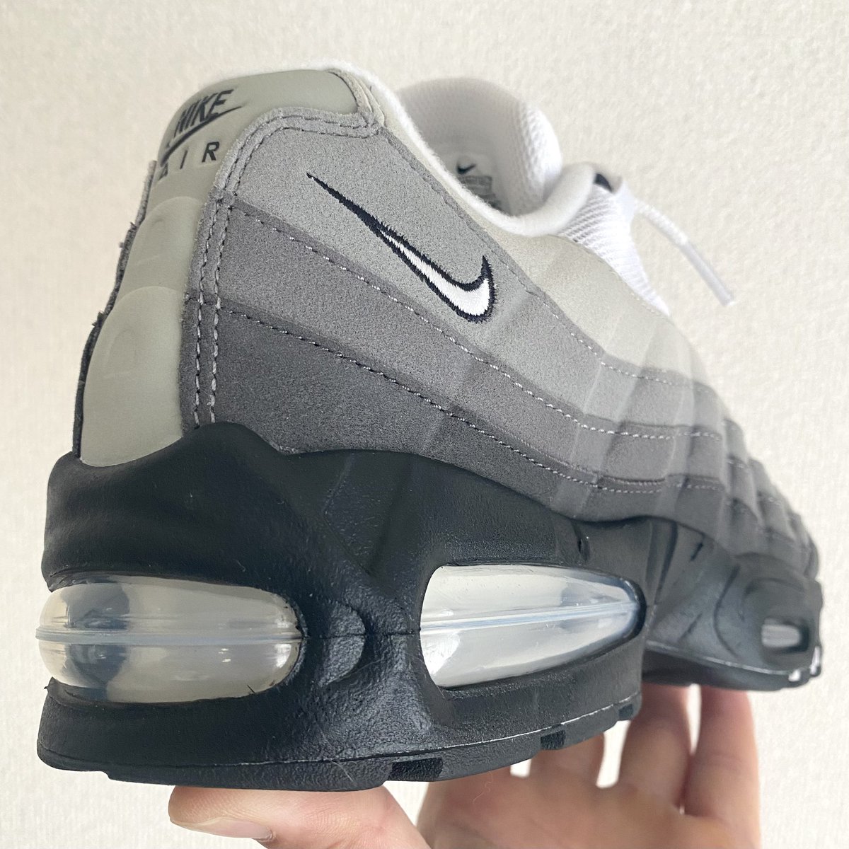 Ryo_23_3's tweet photo. 本日はAirMax 95 BigBubble / Graniteで
お出かけ☀️ https://t.co/U6jJs5y6iT