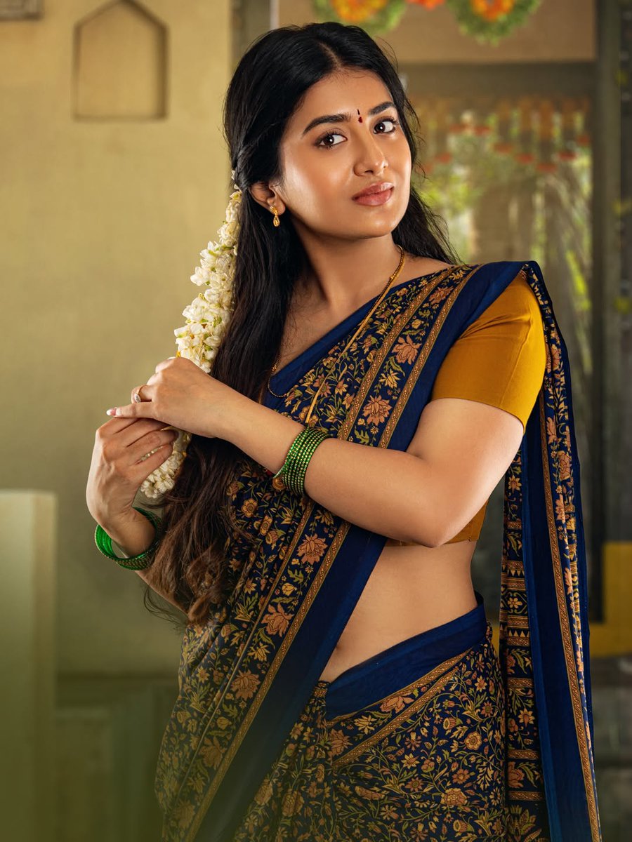 OnlyHeroines's tweet photo. Rashi Singh 🥵😘 https://t.co/qgO6cpjC6o
