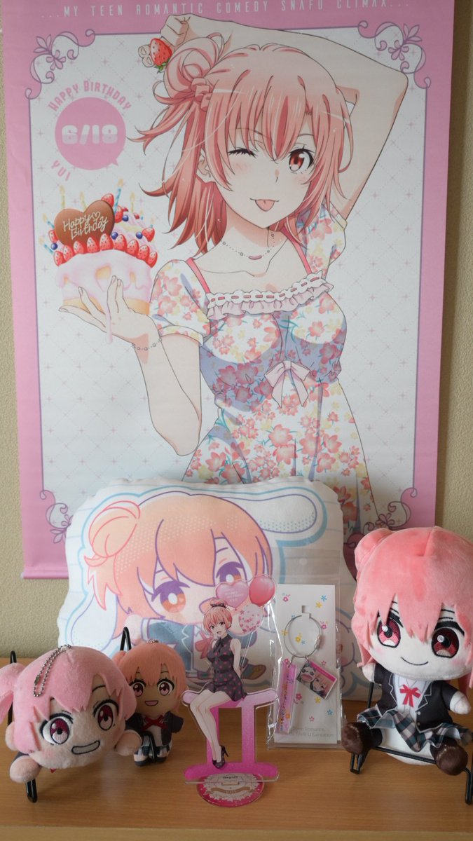 GIBSON_2016's tweet photo. #由比ヶ浜結衣生誕祭2026

今日はなんと！我らが俺ガイルの由比ヶ浜結衣さんのお誕生日です！！🙌✨
ガハマさん誕生日おめでとうございます！🎂🎉🥳

　　🎉🎉HAPPYBIRTHDAY🎉🎉

ビジュも毎回良くて、健気を擬人化した様な"超"魅力的なキャラクターです！😳

並べ方や撮影が下手なのは見なかった事にw https://t.co/2HXfu0IFSk