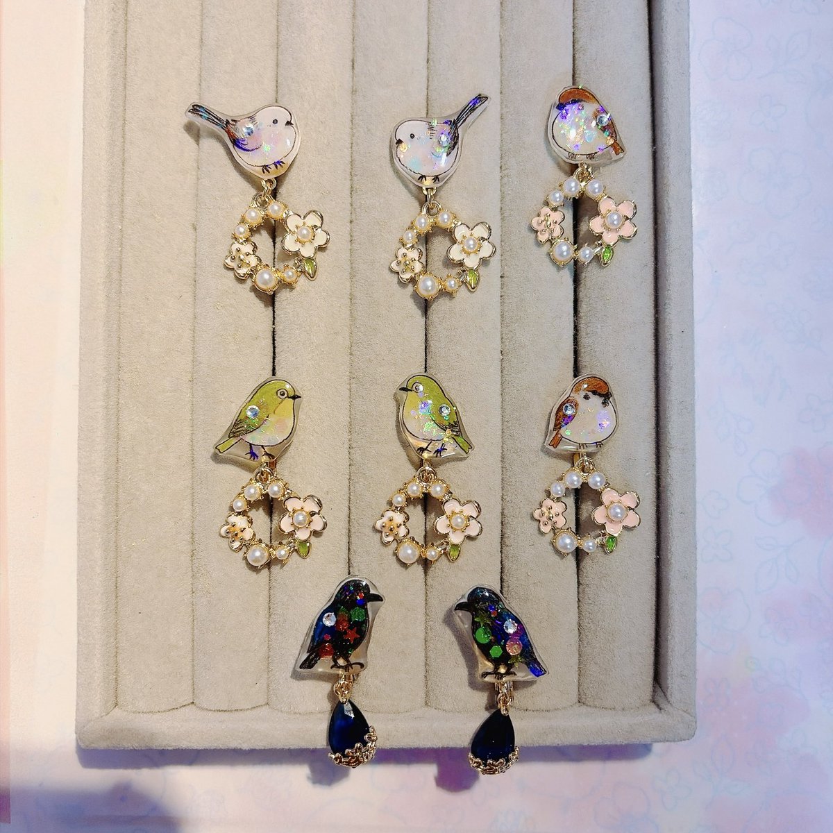 人気のイヤリング、ピアスも追加で製作しています〜✨ #鳥フェス大阪