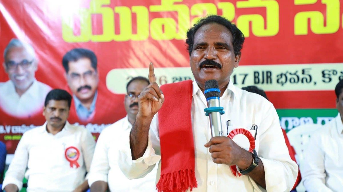 cpimspeak's tweet photo. CPI(M) Telangana State Committee organized a two-day Youth Conference in Hyderabad, drawing youths from across the state. Rajya Sabha MP and DYFI All India President A A Rahim hoisted the party flag to mark the inauguration of the conference. CPI(M) Ranga Reddy District Secretariat member Jagadish presided. CPI(M) Polit Bureau member B V Raghavulu, Telangana State Secretary John Wesley, Central Committee member Tammineni Veerabhadram, State Secretariat member Julakanti Ranga Reddy, and other senior leaders addressed the gathering.