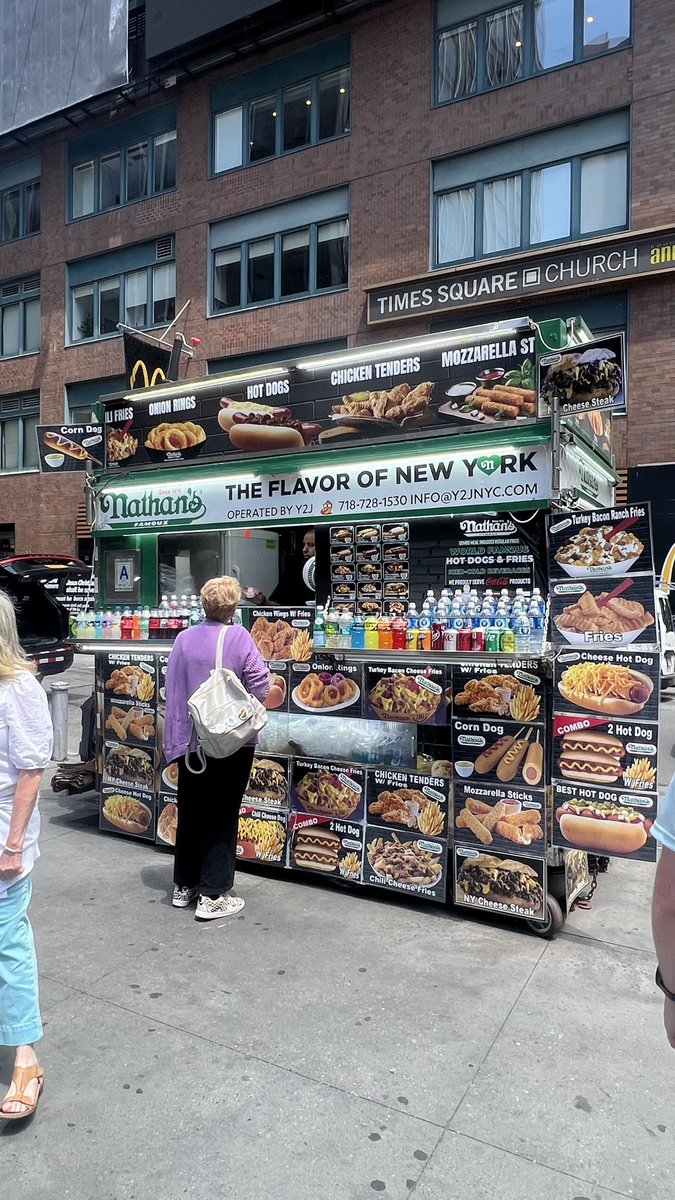 darrenoconnor5's tweet photo. Philadelphia- Jim’s Steaks South Street- 10/10 unbelievable food!

New York-Traditional NY chilli cheese dog from Nathan’s - 7.5/10

Back to Boston now for the tartan army journey to continue onto Friday! @TartanArmyGroup https://t.co/jDedSd6IFo