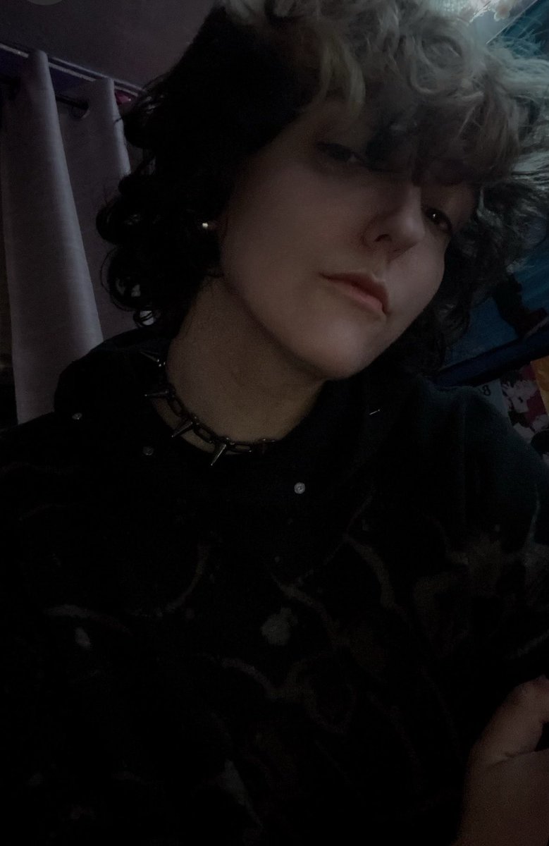 savinghyrule69's tweet photo. rawr and stuff 🖤 been working a lot but i’m horny as hell tonight

#ftm #trans #gay #nsfw #femboy #twink https://t.co/Ffh601uJ7P