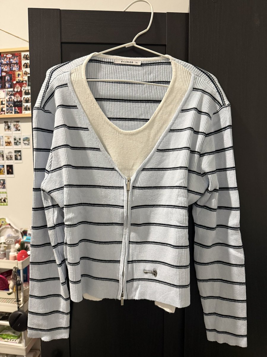 criesforjeno's tweet photo. WTS ECINOS - Rosie Layered Double-Zip Cardigan | Atasan Wanita | Baju Wanita | Cardigan Wanita | Baju Atasan Wanita Terbaru | Atasan Wanita Kekinian

🏷️ 200K
✏️ Warna : powder blue striped, koleksi terbaru ecinos 🩵🤍
🧵 Kondisi: no minus, baru pakai 1 kali saja

🤍 DM kalau mau! https://t.co/QppMxs6CcE