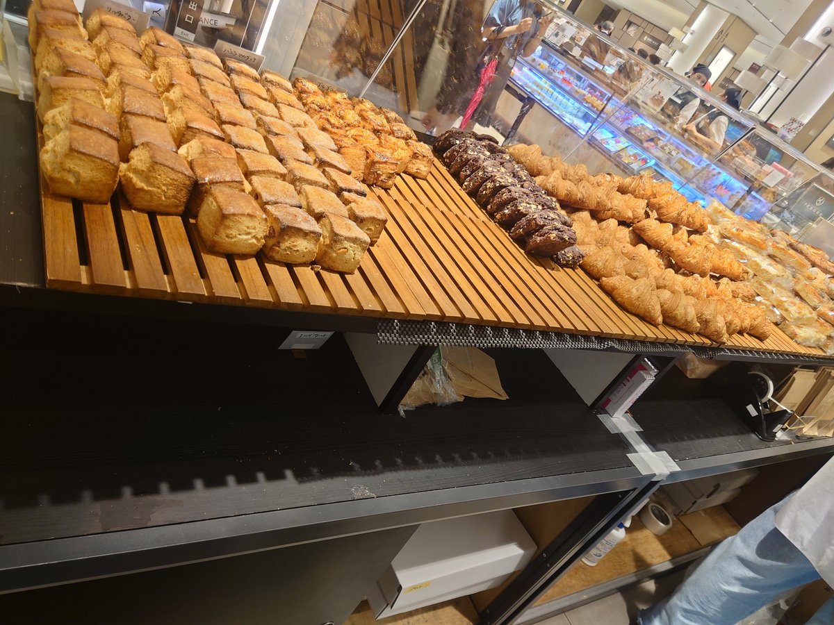 brast0224's tweet photo. “Think”さん
たまたま出店を見かけてしまって🤭
それはもう😅この誘惑には勝てない🤤 https://t.co/6bSs20J1L4