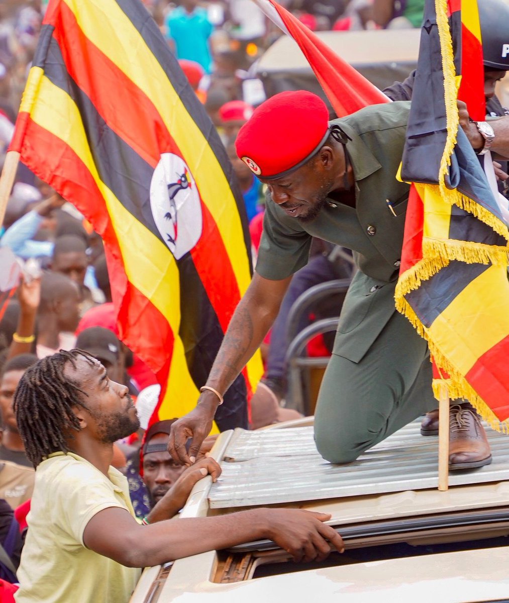 kenrock58271526's tweet photo. Hold on @NinyeTabz obusibe buggwa. Supporting @HEBobiwine and journalism is not a crime 
#FreeTabs https://t.co/mFS1saPZ9b
