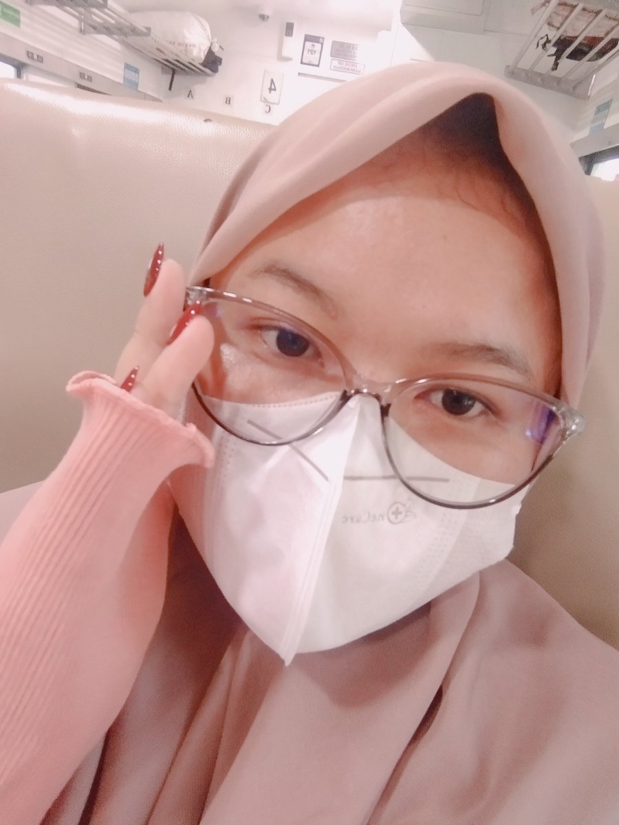 thickandchic's tweet photo. Nguwelu cikk ora turu blass😭😭 https://t.co/c9vfPJA8Ke