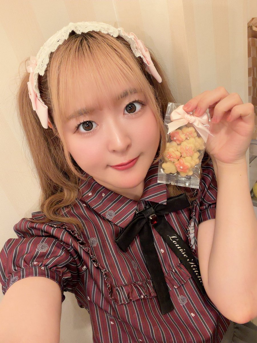 kakumero_fuwawa tweet picture