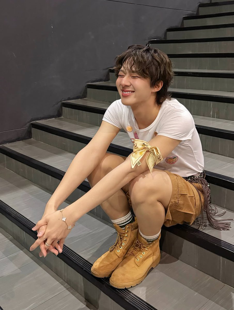 woainewofficial's tweet photo. #NUNEWstagram
【☁️ 𝐍𝐮𝐍𝐞𝐰’𝐬 𝐈𝐆 𝐮𝐩𝐝𝐚𝐭𝐞】
🗓 : 18.06.2026

Selfie. 🐻‍❄️

— @CwrNew ♡
#NuNew #NanaNu https://t.co/7kqMIGRMbR
