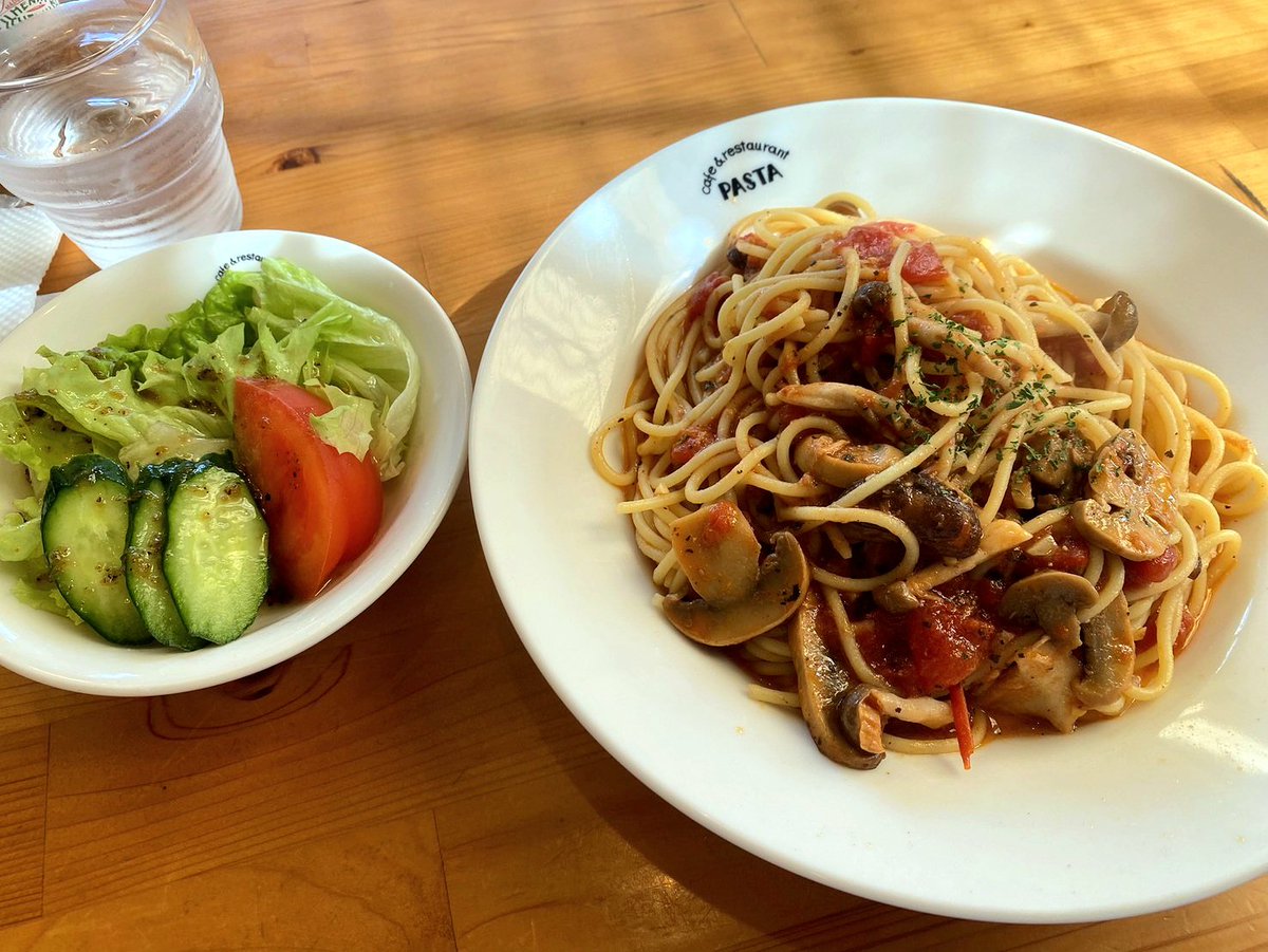 nugilizimora's tweet photo. こんにちは(ﾟ∀ﾟ)☀
今日のお昼はパスタ~🍝💕
トマト美味しい😋🍅ﾍﾟﾛﾍﾟ~ﾛ✨ https://t.co/XZJaYYKo7a