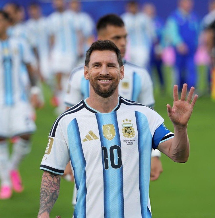 giraltpablo's tweet photo. Argentina 🇦🇷 y Colombia 🇨🇴 son los únicos dos países CONMEBOL que ganaron su debut en el Mundial 2026:

❌ Paraguay 1-4 Estados Unidos
🟰 Brasil 1-1 Marruecos
❌ Ecuador 0-1 Costa de Marfil
🟰 Uruguay 1-1 Arabia Saudita
✅ Argentina 3-0 Argelia
✅ Colombia 3-1 Uzbekistán https://t.co/DUdPz3nvCV