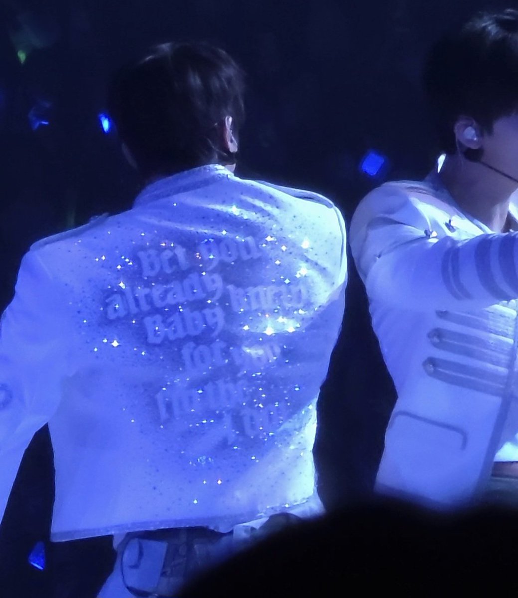 myleejenos's tweet photo. jeno's idol jacket saying "bet you already knew baby for you im the idol"😭 https://t.co/dXvgnx77zp