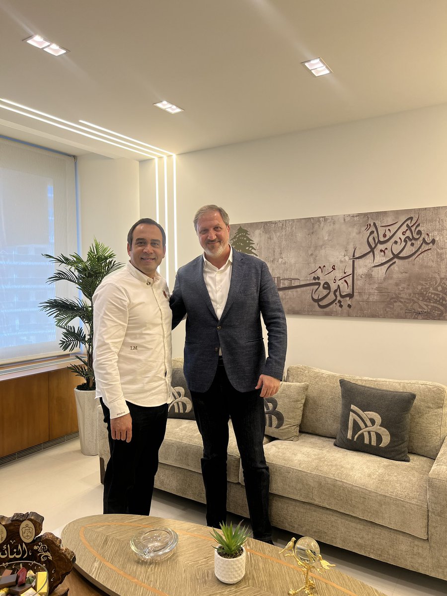brahimzeidan's tweet photo. اجتمعت مع سعادة النائب نبيل بدر، حيث وضعته في أجواء الملفات التي يعمل المجلس البلدي على معالجتها، والتحديات التي تواجهه، إضافة إلى الخطط الموضوعة للمرحلة المقبلة.
وقد أبدى النائب بدر، كعادته، اهتماماً كبيراً بمتابعة معايير الخدمات المقدّمة لأهل العاصمة، وضرورة تكثيف الجهود لتحسينها، على أن نستكمل البحث في هذه الملفات خلال لقاءات عمل لاحقة.