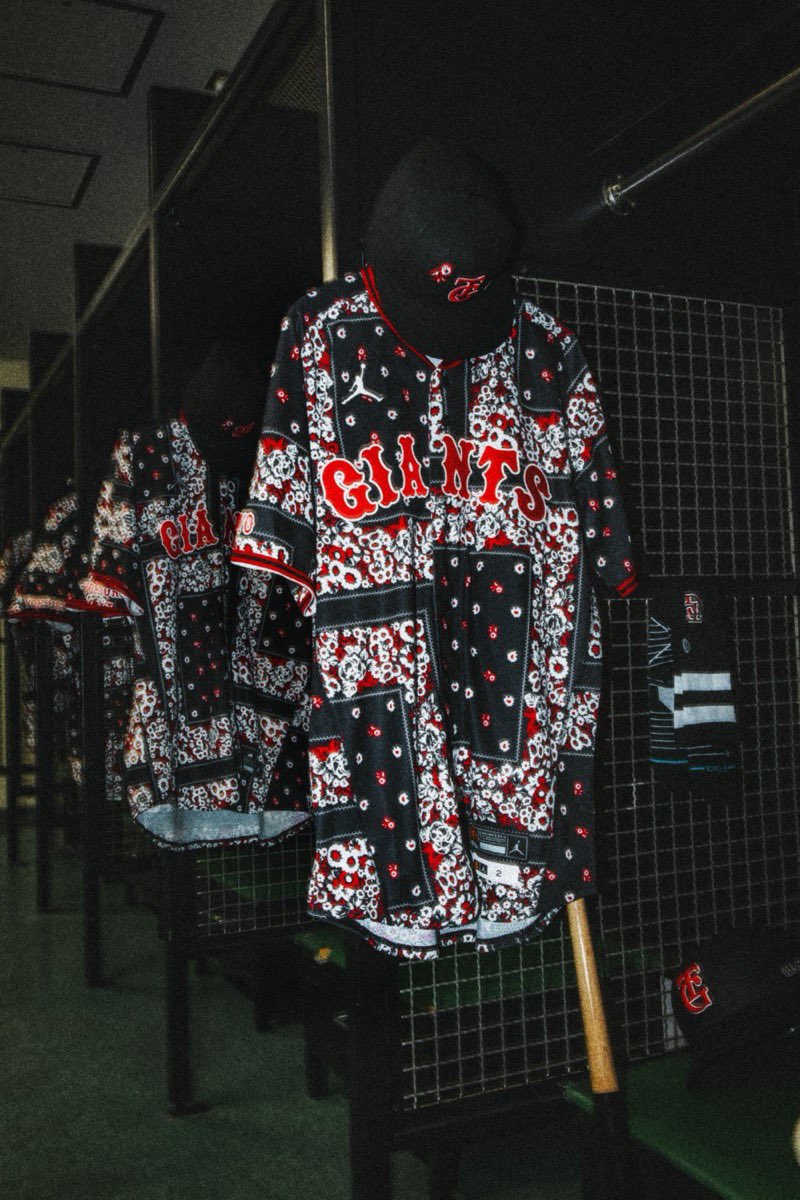 uptod4te's tweet photo. TOKYO GIANTS x JORDAN BRAND EXCLUSIVE COLLECTIONが国内オンライン発売開始 【 読売巨人軍 読売ジャイアンツ ナイキ ジョーダンブランド 】
https://t.co/Vvj0ANAk8c https://t.co/QJuWw5Womd