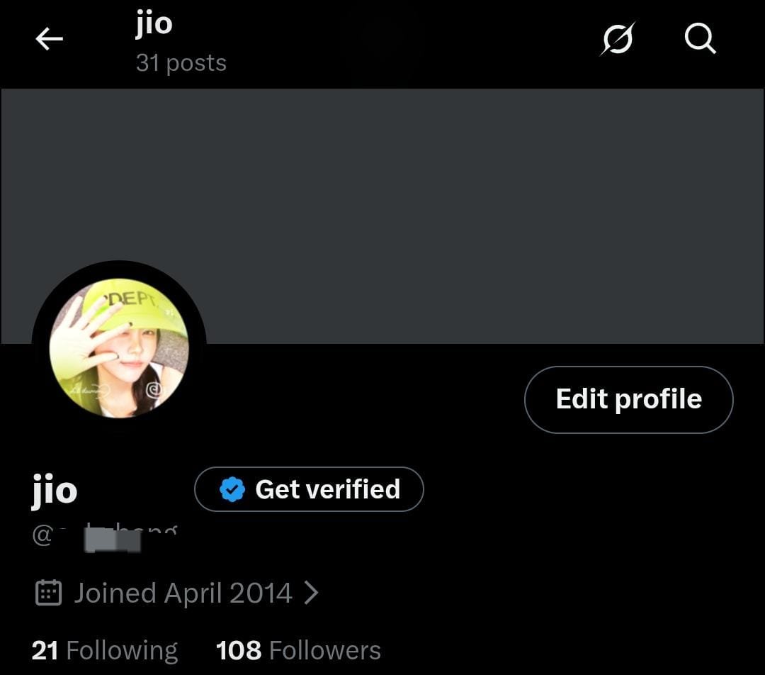 𝘑𝘰𝘷𝘢 tweet media