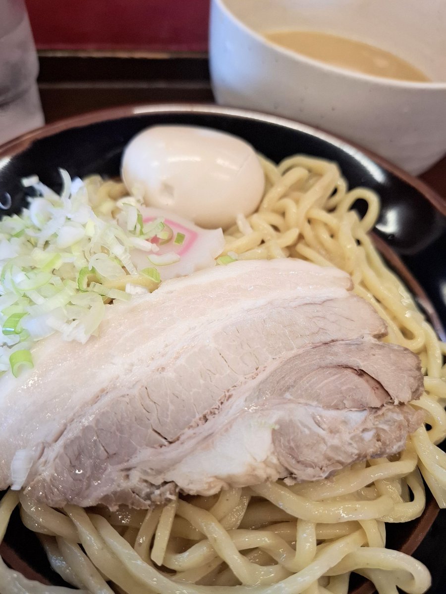 quarante_cafe's tweet photo. とんとこ豚さん
@tontokotong
豚骨つけ麺醤油と背脂みそ
気温が上がりつつある今は
つけ麺もお薦め🤤
そしていつもの背脂みそ
背脂の背徳感⤴️たまりません
サイコーですね😆
#とんとこ豚
#伊奈町
#羽貫駅
#ニューシャトル https://t.co/aQC8yv3UE8