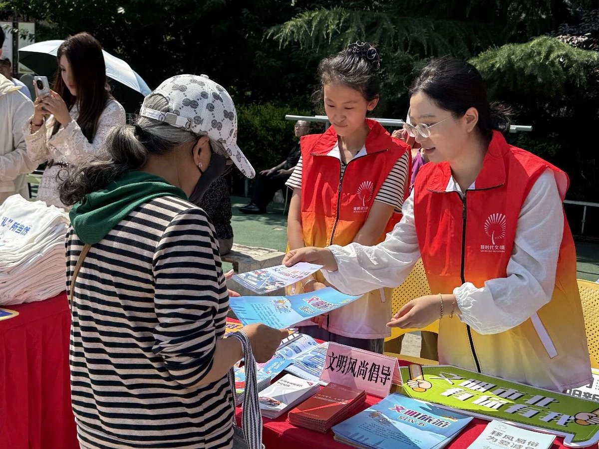 mggjrb's tweet photo. Qingdao City's "Our Festivals · Dragon Boat Festival" themed cultural event, Shibei special session, held in Helen Road Subdistrict https://t.co/QSIm85wKiW