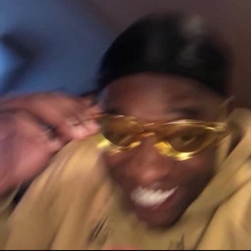 Busolaonicake's tweet photo. ‘You no fit see me for that kind settings’

I don check settings na you full there. https://t.co/BqfUZ3F6tT