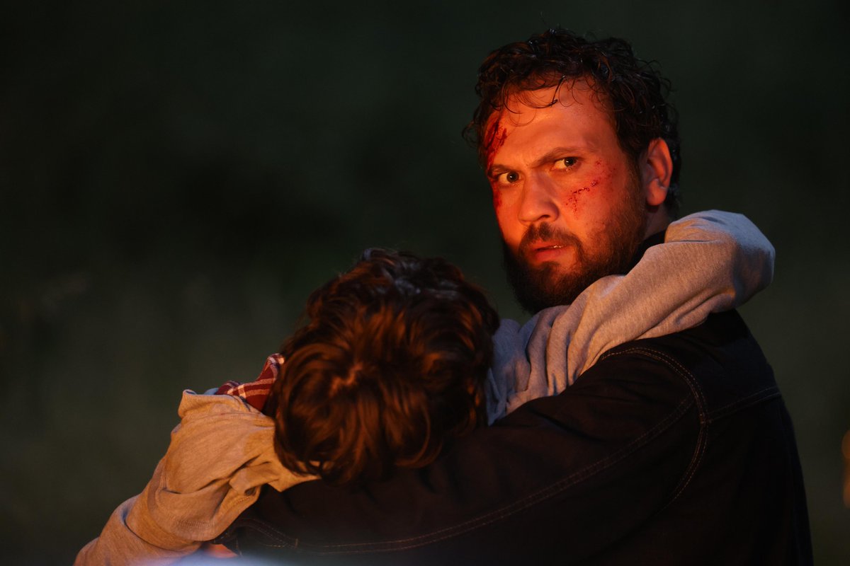 dizianaIiz's tweet photo. Aras Bulut İynemli'nin başrolünde yer aldığı "Eve Giden Yol" dizisinden ilk kareler yayınlandı.

Dizi, 2027'de Netflix'te yayınlanacak. https://t.co/nnYF7EoIuz
