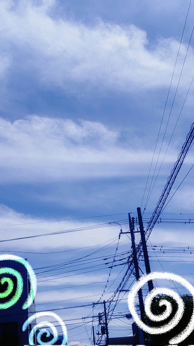 vl_character46's tweet photo. おはごまです🌞
昨日お部屋で話したボーダーの空です🙂
今日は起きたときはめちゃ雨だったのに、お昼から晴れでした。
それでもまりんはしめしめです😐

今日はおかーちゃまのお誕生日なので夜はお祝いです🎂
お部屋には22:30に帰るので、遊びに来てくれたら嬉しいです🤍 https://t.co/2okdt0Orcz
