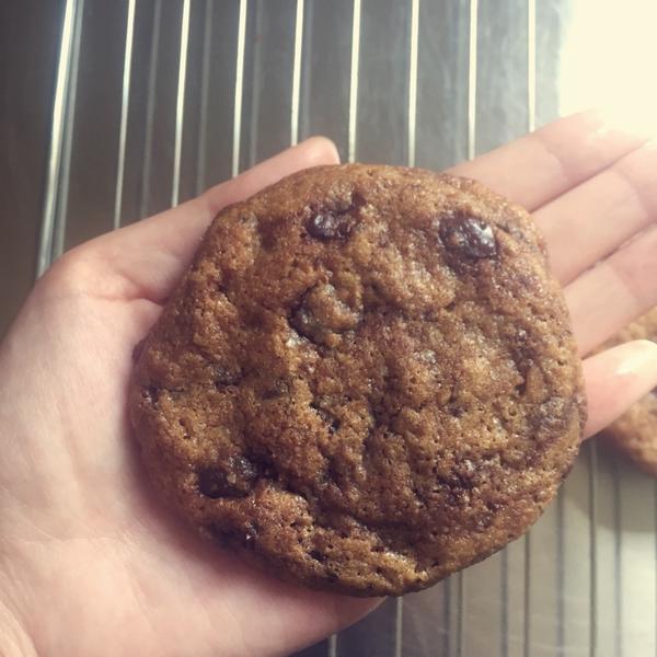 3gLOuVYvta1MgJ2's tweet photo. Just had the coziest Saturday baking adventure—warm vanilla cookies straight from the oven, flour on my hoodie, and a full heart.  What’s your go-to bake-day treat #BakingVibes https://t.co/ehmmcuqoJs