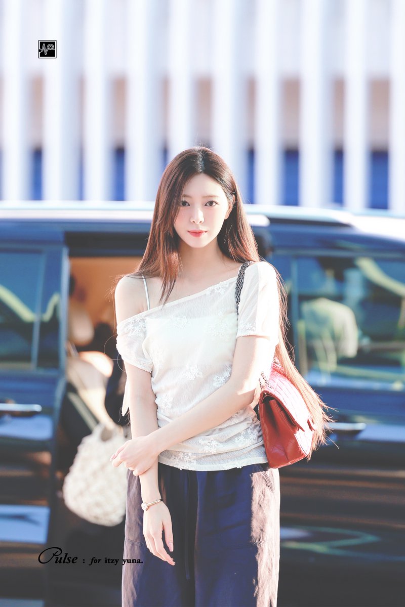 Pulse_1209's tweet photo. 260618 #유나 #YUNA #있지 #ITZY https://t.co/9Zeohtjmaq