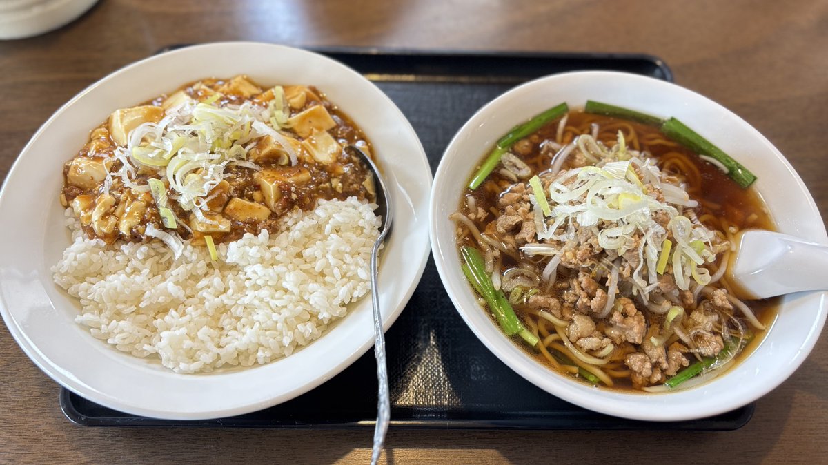 aochann_a's tweet photo. 麻婆丼と台湾ラーメンのセット #中華料理龍幸亭 https://t.co/j7CRBLD5Ve