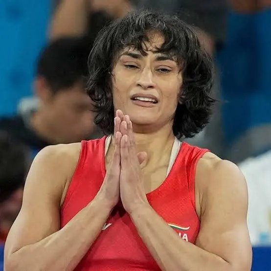 Iam_Rohit_G's tweet photo. Meet Rohini Khanu Devba!!

> 16 Years Old, Comes from a Dangar Community 

> Father is Herdsman, grazes goats and roams from one village to another.

> Rohini registered herself in 36-40 KG Wrestling Category

> She went to Sonipat for U17 World Champions Trials 

> She was overweight by 100 grams

> She chopped her hair and fought the trials.

> She won the trials and qualified for World Championships

Unlike Vinesh Phogat, She did not cry, She did not blame the Govt for being overweight!!

Be like Rohini!!