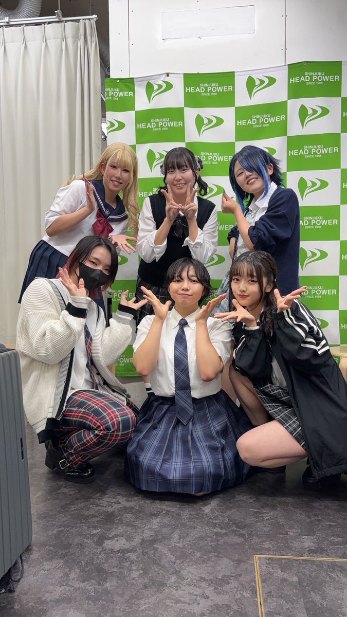HimariZer0's tweet photo. 今日の夜はJK組の動画をあげるよ！
お楽しみに〜！

練習も本番も楽しすぎた！また集まろうね〜♡
@akapin5 @kuchibuniversi 
@syu_opposite @rin_opposite @ia_tayan https://t.co/UUuVXW8PX9