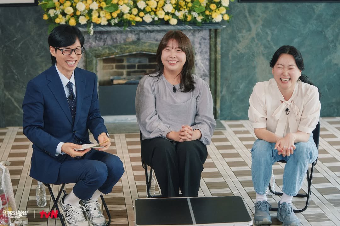 plzspellgabbana's tweet photo. 민경누나 라스까지 나온다고? 
이여자 2026년행보가 말안됨 병오년의여자임
이러다가 나혼산 나와서 애착잠옷 소개하고 런닝맨 나와서 이름표 뜯고계시는거 아닌가모르겟네하 https://t.co/dEQeD2TAZa