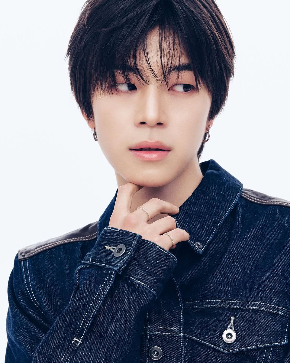 KO1KEYZGLOBAL's tweet photo. [📸] 

𝗞𝗢𝟭𝗞𝗘𝗬𝗭 
𝗣𝗥𝗢𝗙𝗜𝗟𝗘 𝗣𝗛𝗢𝗧𝗢 
￣￣￣￣￣￣￣ 

#KOSUKE 

#KO1KEYZ #コウスケ #コイキーズ #코이키즈 https://t.co/tbkmhfffO7
