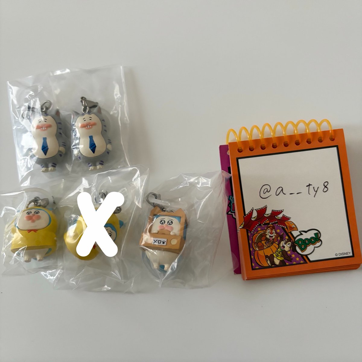 a__ty8's tweet photo. 【交換】メロとタビ　めじるしアクセサリー

譲）にこっとタビ　しょぼんメロ　メロカー

求）キリッとメロ　キリッとタビ

郵送希望です。
お気軽にお声掛けください！ https://t.co/uGOMVkgf80