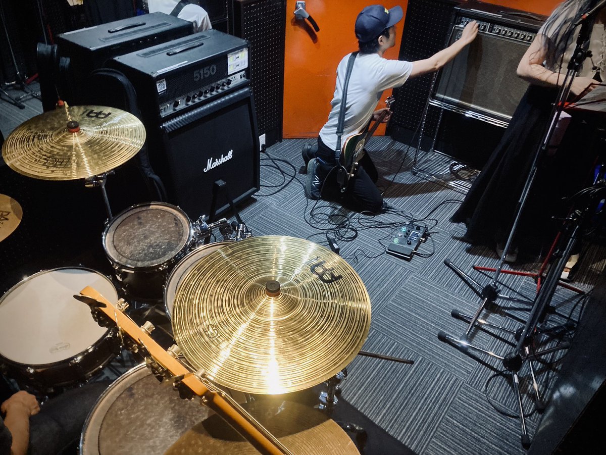 garage_voice's tweet photo. Lumのバンド練開始
ここがスタートライン。

#garagevoice #福岡でのライブに向けて https://t.co/skHRiZDN5w