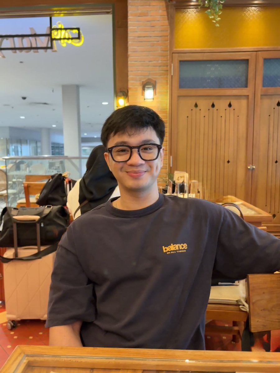 mattmateoo_'s tweet photo. Hello 🤓 https://t.co/gCXCfvdI0k