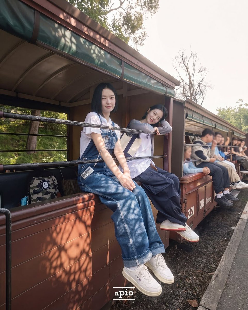 yeeunjjang_'s tweet photo. Shin Yeeun and Hwang Boreum Byeol in new travel show ‘Nemo Travel : Melbourne, Australia’ 

first episode release tomorrow, 19th June at 6PM KST on NPIO youtube channel! FINALLY ❤️🇦🇺🐨🦘

#shinyeeun #신예은 #hwangboreumbyeol https://t.co/E3ow6mNwtb