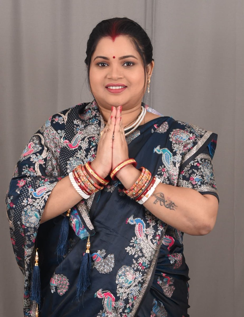 bjmmodisha's tweet photo. ରାଜ୍ୟ ମହିଳାମୋର୍ଚ୍ଚା ସମ୍ପାଦିକା SonalibijaylaxmiMohanta ଅପାଙ୍କୁ ଜନ୍ମଦିନର ଅନେକ ଅନେକ ଶୁଭେଚ୍ଛା ଓ ଶୁଭକାମନା  🌷🎂🎉🎊🍫💐 ମହାପ୍ରଭୁ ଆପଣଙ୍କ ଚଲାପଥ କୁସୁମିତ କରନ୍ତୁ l
#Happybirthday
#mahilamorcha
@AshBiswal 
@VanathiBJP 
@BJPMahilaMorcha 
@blsanthosh 
@BJP4Odisha 
@SamalManmohan7 
@Manas_BJP 
@MohanMOdisha 
@NitinNabin 
@narendramodi 
@PandaJay