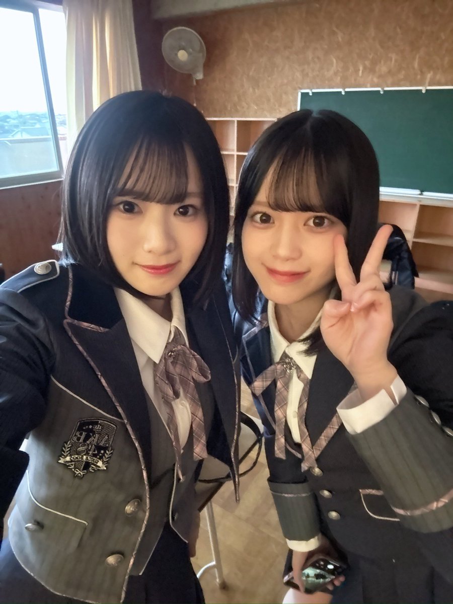 erichan_akb48's tweet photo. かわゆいお誕生日おめでとう🎂
20歳！同い年✊🏻✊🏻 https://t.co/t0yIdkzz1D
