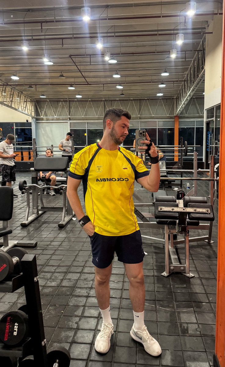 ivanospina_'s tweet photo. 🇨🇴 Titular https://t.co/JTtG4UoXLL