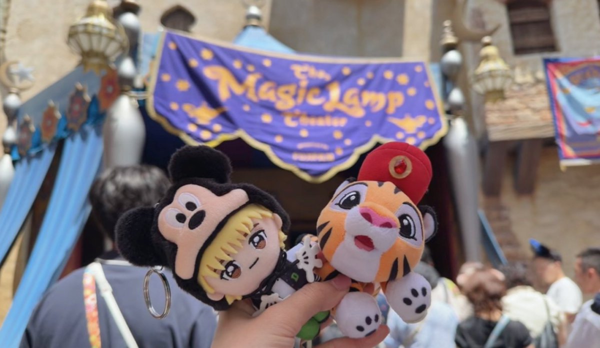 w_mmoon's tweet photo. でぃずにーたのしかった🐱💖 https://t.co/TacSaUJVkd