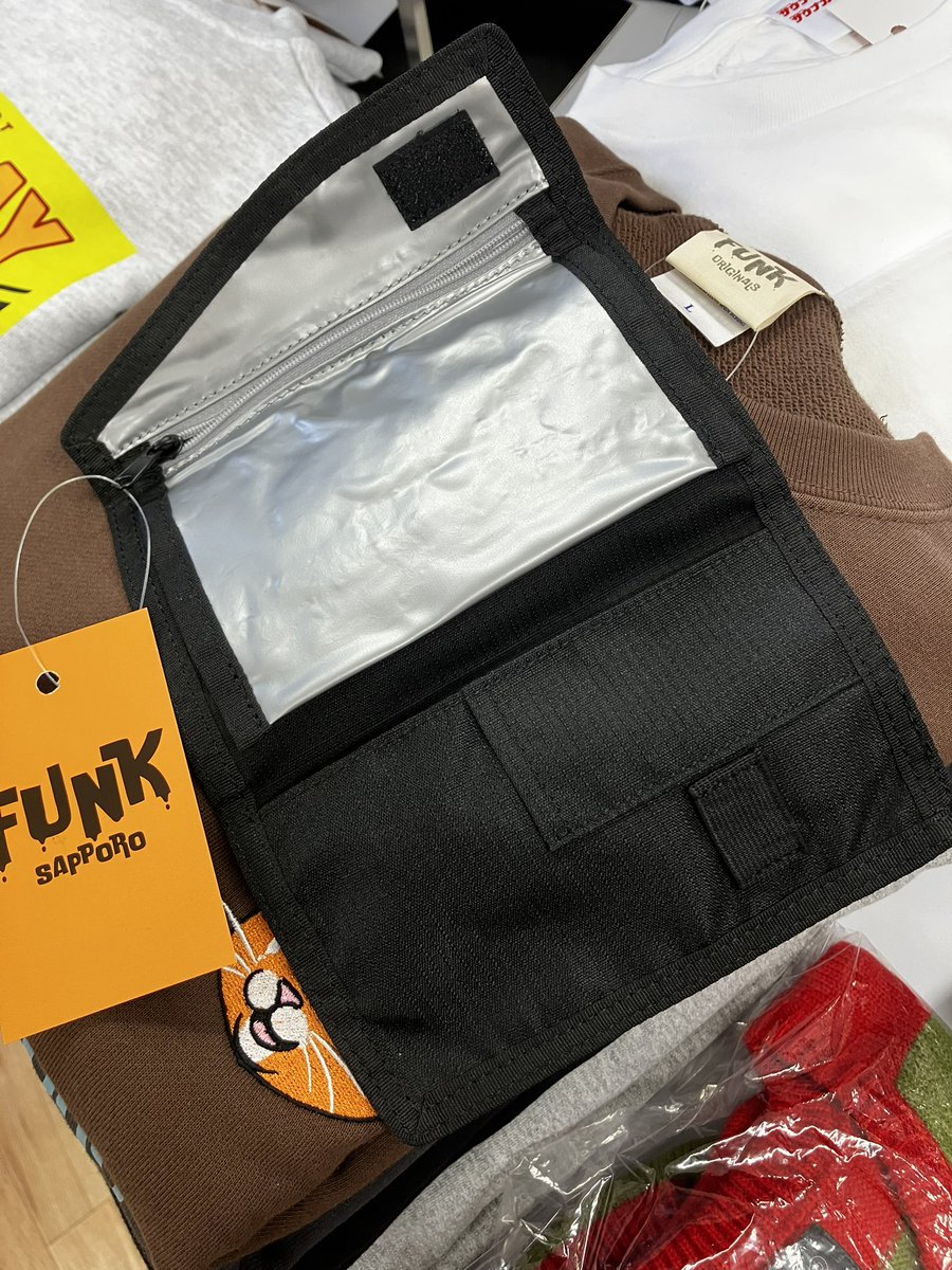 FUNKSAPPORO's tweet photo. 【SALE!!!】
logo Shag Porch
愛煙家に捧ぐシャグポーチ。 いろいろ入れてください。
4,400→3,520

通販▼
https://t.co/AYRbOYe8Xk

#funksapporo https://t.co/NtFAVBX3oj