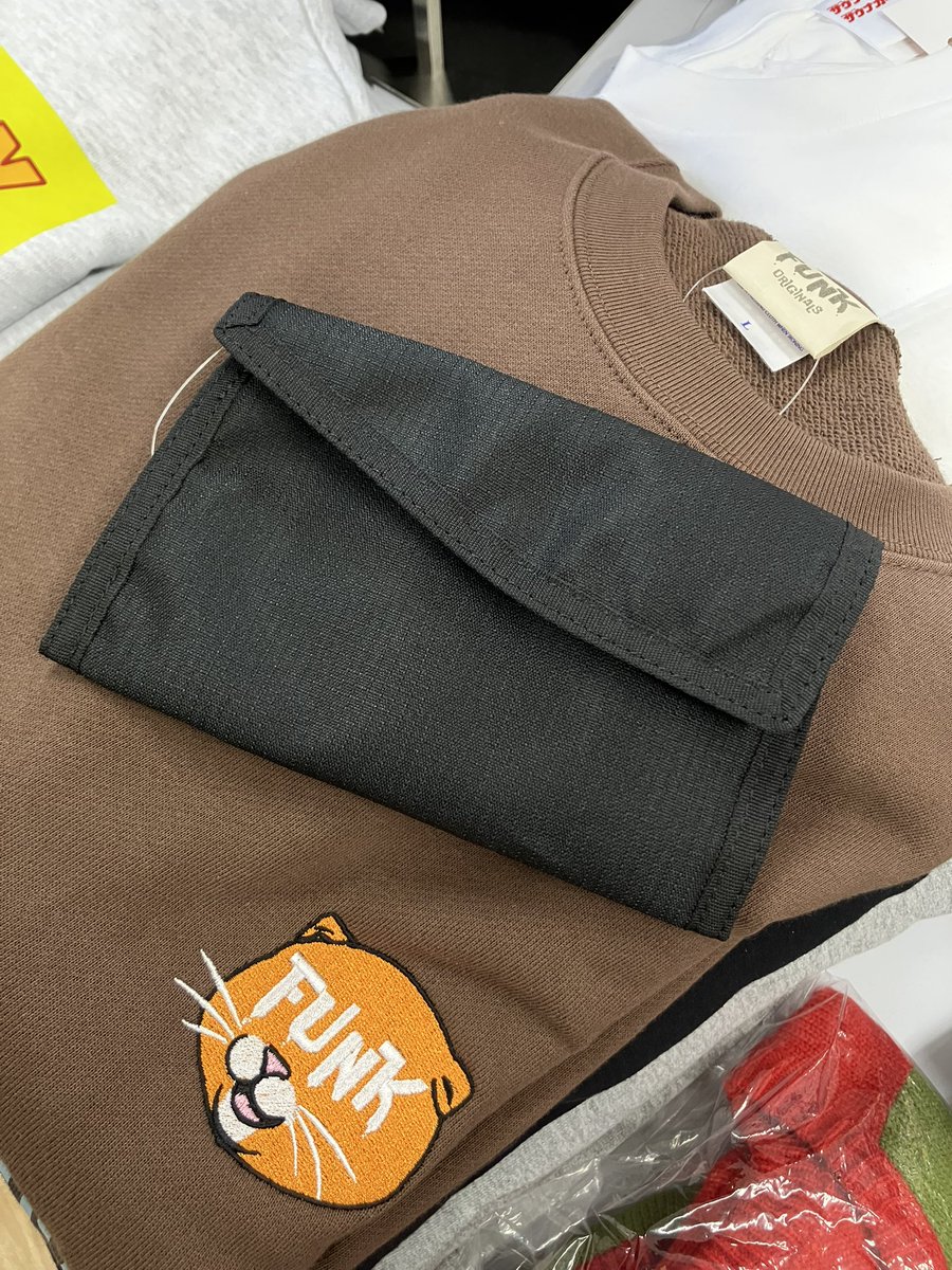 FUNKSAPPORO's tweet photo. 【SALE!!!】
logo Shag Porch
愛煙家に捧ぐシャグポーチ。 いろいろ入れてください。
4,400→3,520

通販▼
https://t.co/AYRbOYe8Xk

#funksapporo https://t.co/NtFAVBX3oj